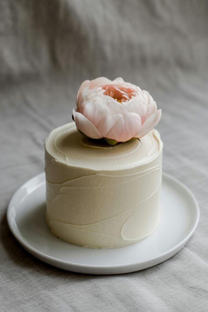 Minimalist Monochrome Cakes