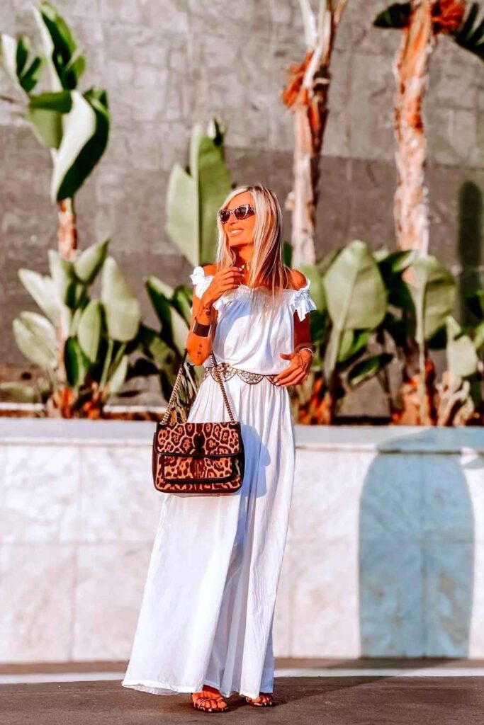 20 magnifiques tenues d’été pour femme : les styles tendance et idées chic à adopter en 2026 2 Couleurs et associations pour l’été